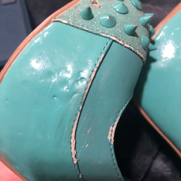 Mint Spiked Pumps - Picture 4 of 5